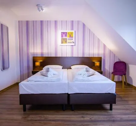 Hirsch Hotel