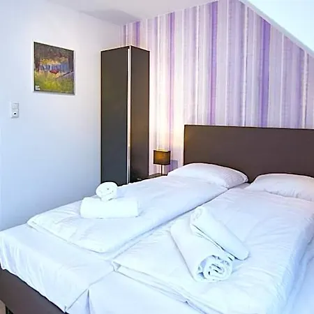Hirsch 3* Hanau